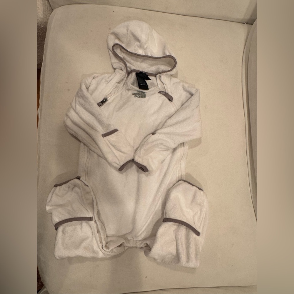 The North Face Kids fleece white Hooded Footie Warm Used 2 times
